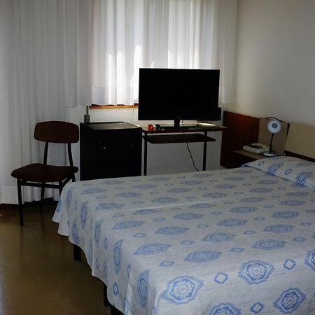 Hotel Reno リド・ディ・イエゾロ エクステリア 写真