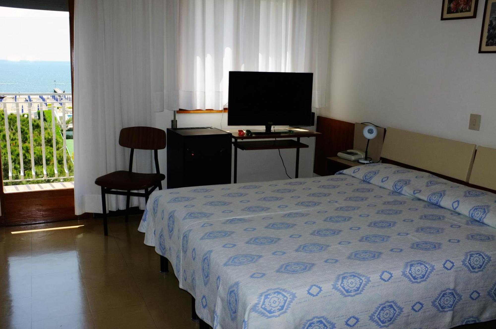 Hotel Reno リド・ディ・イエゾロ エクステリア 写真